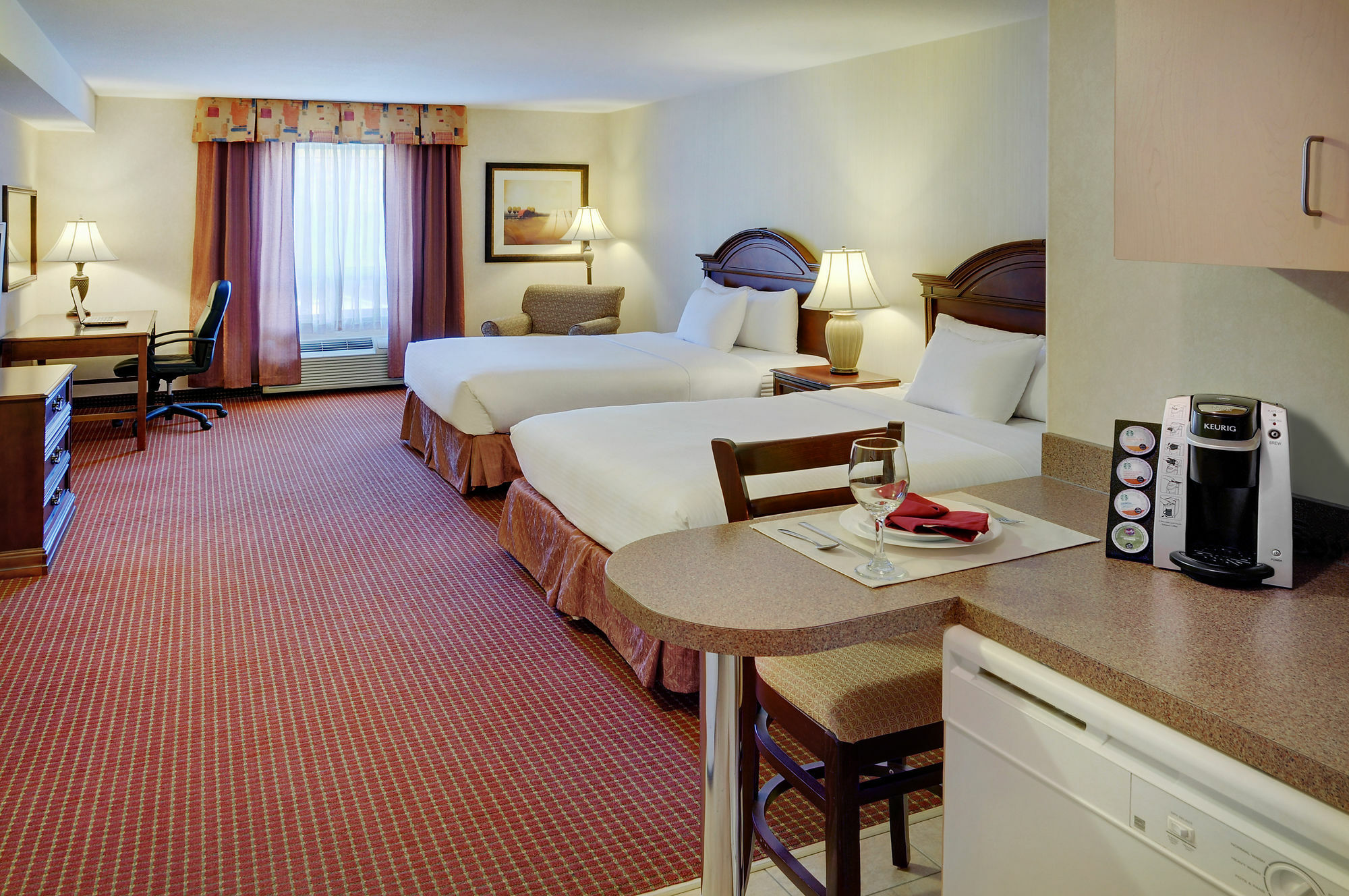 Pomeroy Inn & Suites Fort St. John Екстериор снимка